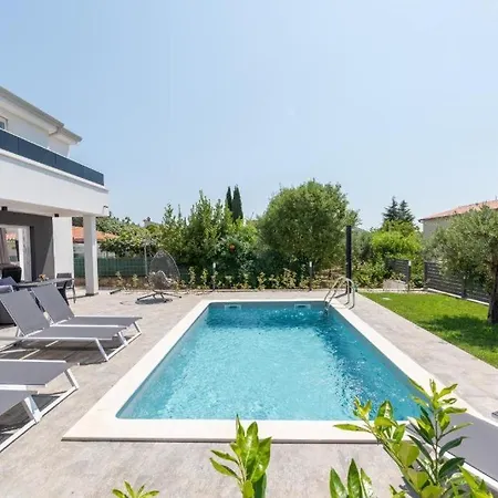 Luxury Holiday Delfis, Istra- Willa Kukci